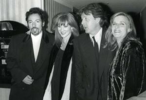 Bruce Springsteen, Patti Scialfa, Paul and Linda McCartney 1994 NY.jpg